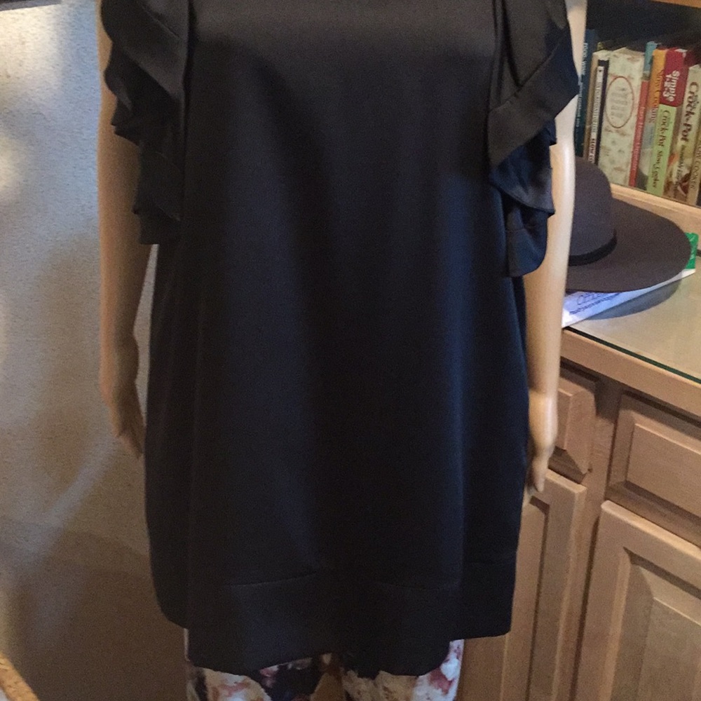 Top - Picture 5 of 8